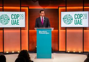 Le président de la COP28, le Dr Sultan Al Jaber, s'exprime lors du deuxième sommet de l'innovation du prix Earthshot en partenariat avec Bloomberg Philanthropies, à New York, le 19 septembre 2023. Zak BENNETT / AFP