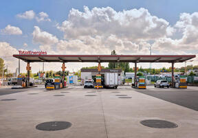 Station-service
