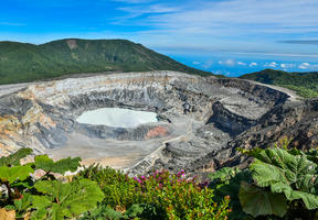 This photo shows the 2,700 meter-high Poás Volcano