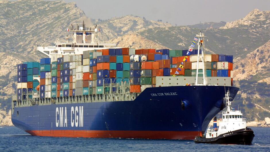 Un porte-conteneurs de la CMA-CGM (Compagnie maritime d'affrètement - Compagnie générale maritime)
