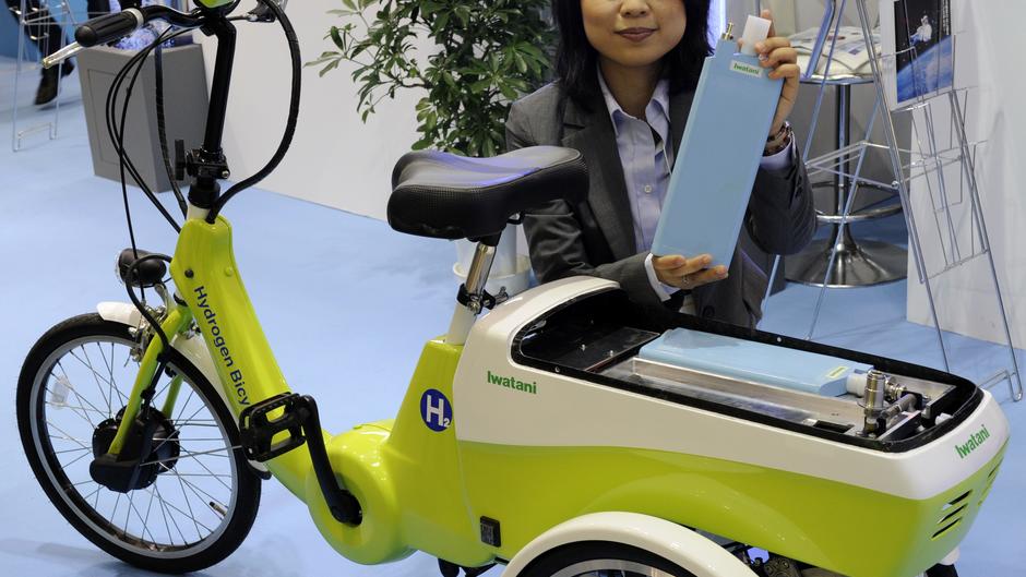 Ground Transportation: the Future of Hydrogen