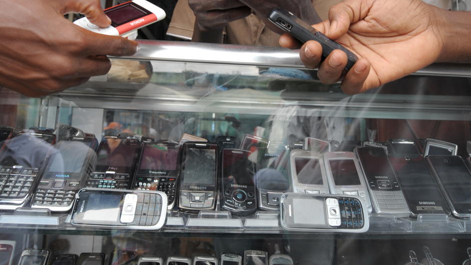 10. Un nouveau besoin en électricité, le téléphone. 