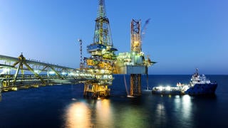 The PARAGON L1115 located near the shore of Qatar