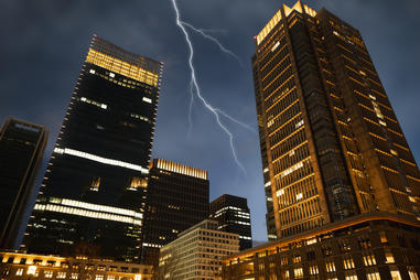 Electric currents are found in nature. The best-known examples include lightning and electric fish.